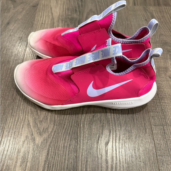 Nike Flex Runner Shoes Youth Girls 7, Women’s 9, Fireberry Purple Pulse - Picture 4 of 5